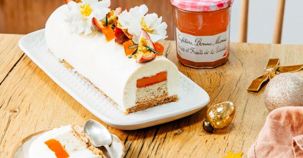 Bûche de Noël à la Confiture de pêches et fruits de la passion Bonne Maman